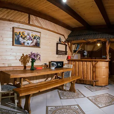 山林小屋 карпатське щастя