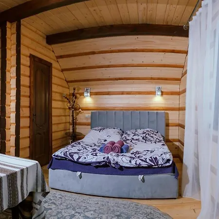 山林小屋 карпатське щастя