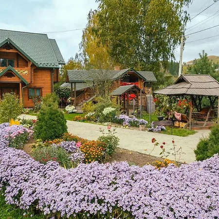 карпатське щастя 山林小屋 *