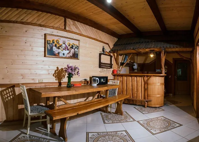 山林小屋 карпатське щастя