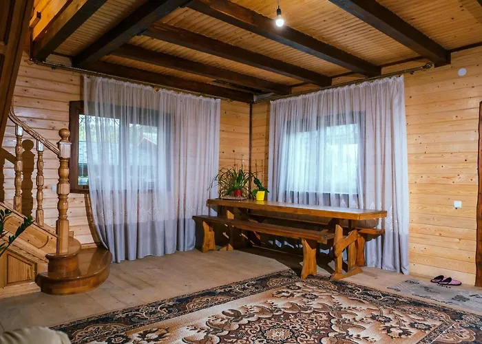 山林小屋 карпатське щастя