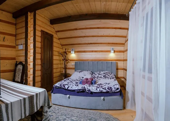 山林小屋 карпатське щастя