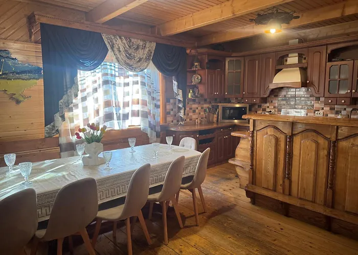 山林小屋 карпатське щастя